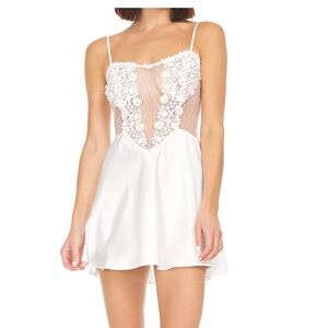 Flora Nikrooz Showstopper Charmeuse Chemise - BRAND NEW, NEVER WORN WITH TAGS